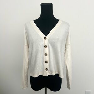 Abercrombie & Fitch Ivory Knit Cardigan in Size XXS